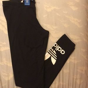 they are too long I'm5'1 gotthem @ outfitters :)